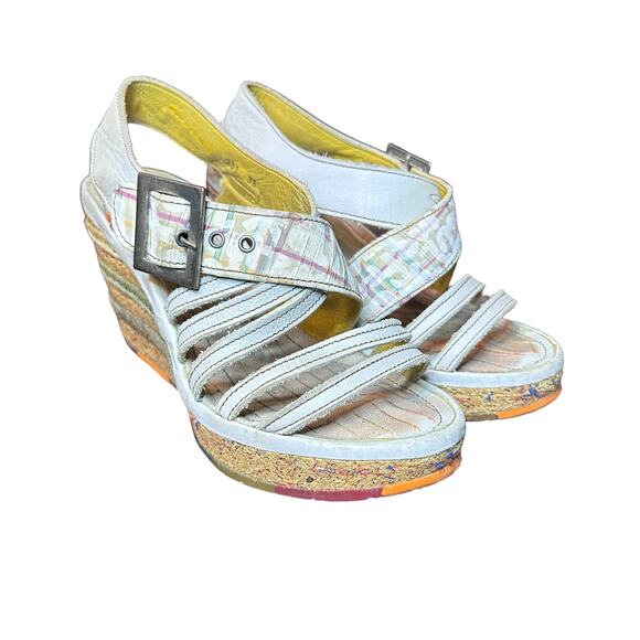 The Art Company Multicolor Graffiti Wedge Sandals - Size 7.5 - Picture 2 of 16